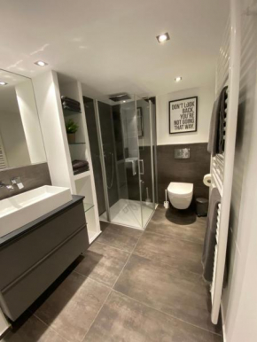 Souterrain Wohnung